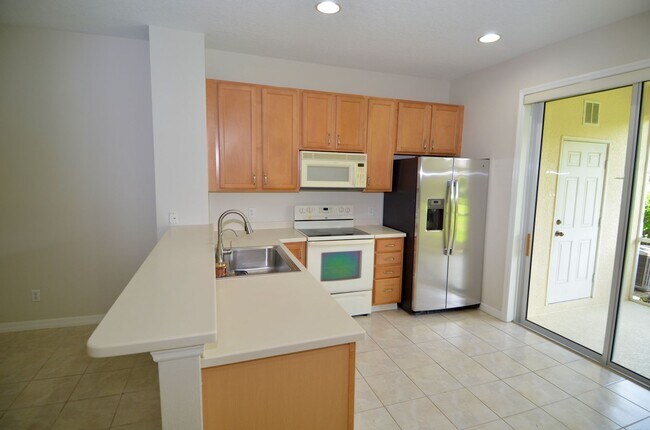 Building Photo - Beautiful Townhome in North Port