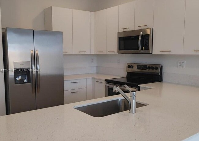 Foto del edificio - 2353 NW 122nd Ter