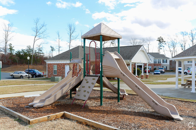 Building Photo - Henson Place Apartments