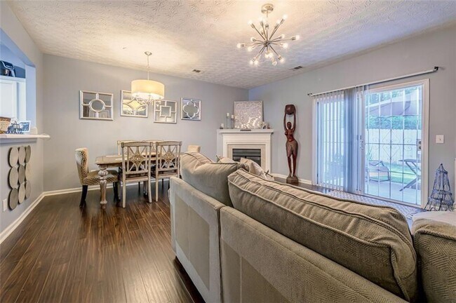 Foto del edificio - 3831 Austin Park Ln