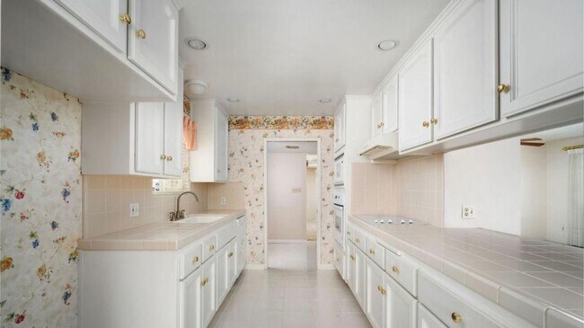 Foto del edificio - 6604 Cherrywood Ave