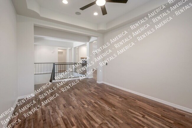 Building Photo - 374 W Azalea Dr