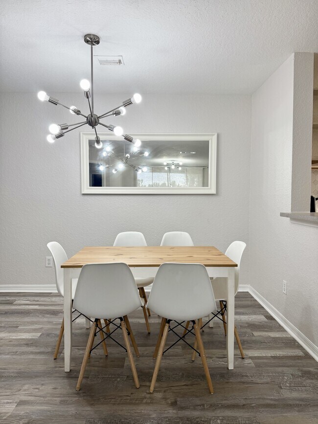 Foto del edificio - 7511 Seurat St