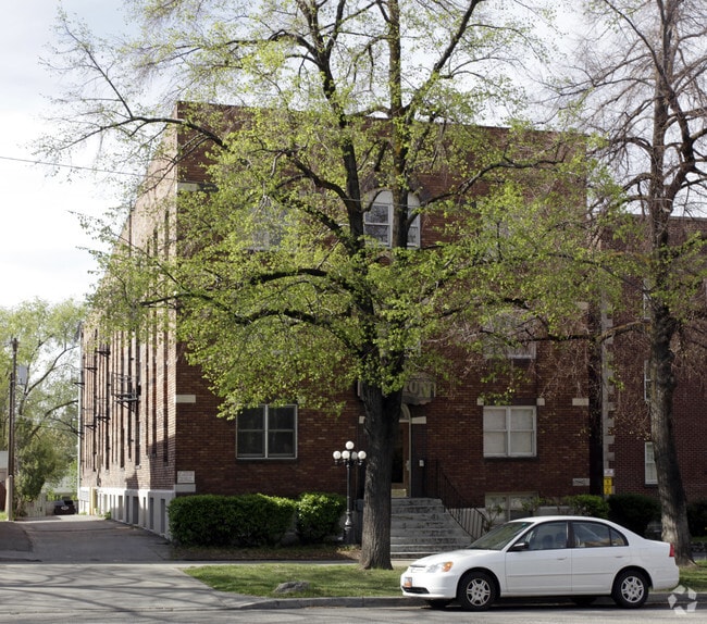 Building Photo - Trenton Apartments