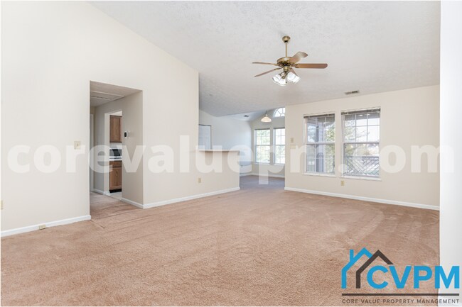 Foto del edificio - 702 Orchard Overlook