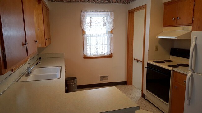 Building Photo - 1502 2nd Ave SW