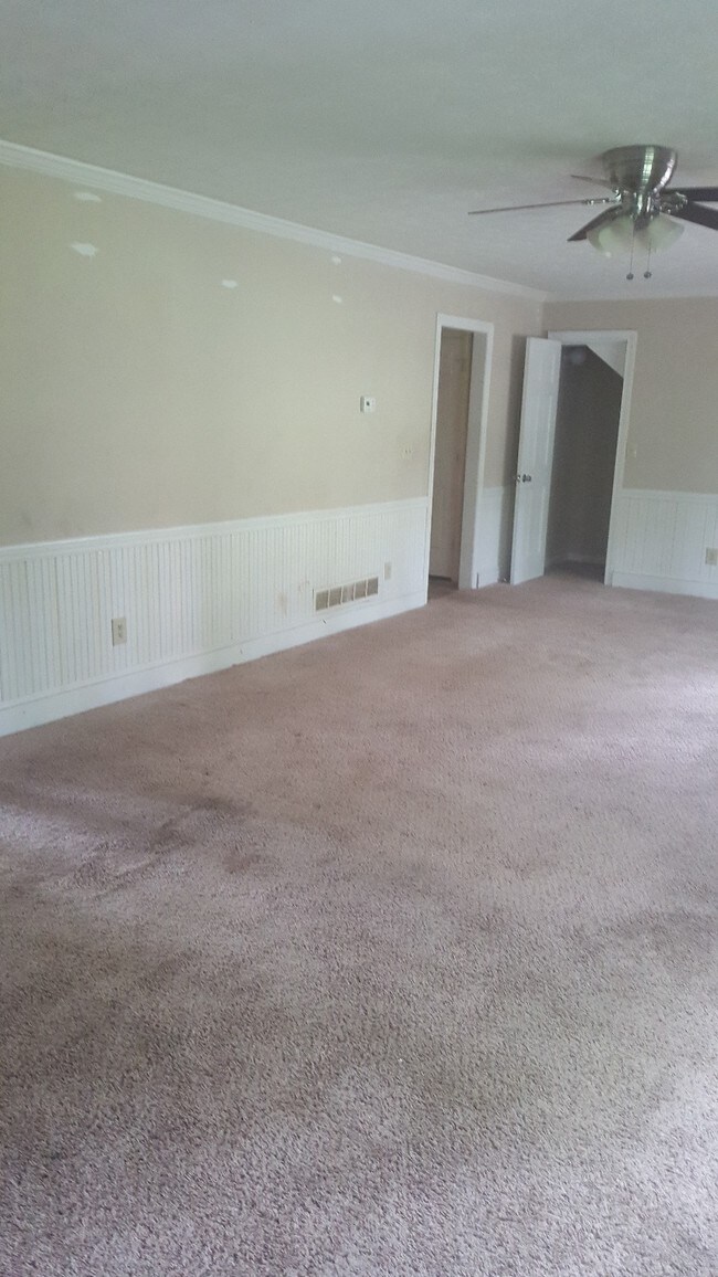 Building Photo - 414 Greenhaven Rd