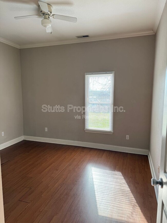 Foto del edificio - 202 S Cave St