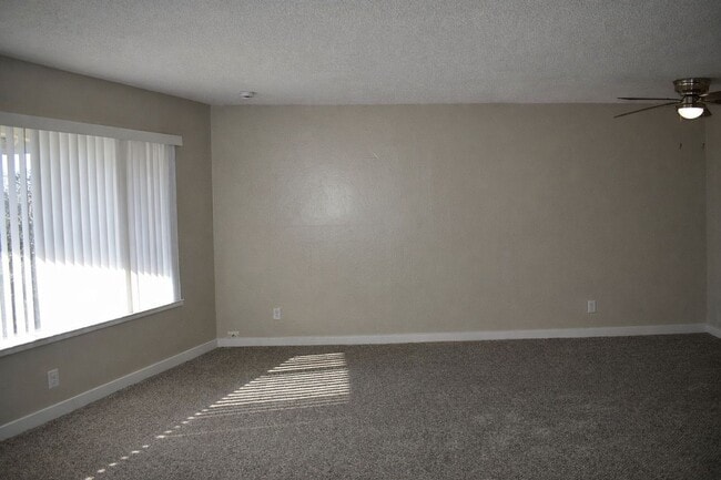 Building Photo - 6049 Northcrest Cir