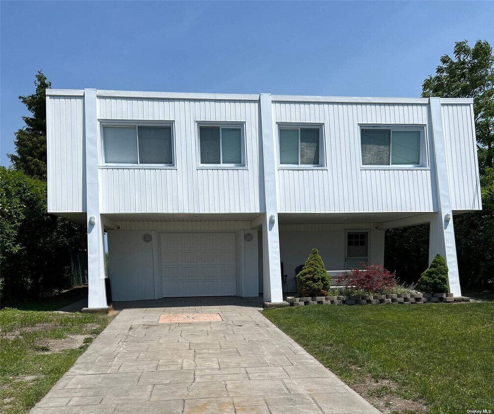 Primary Photo - 51 Oceanview Dr