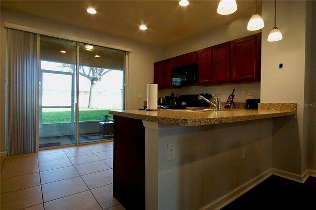 Building Photo - 458 Chelsea Dr