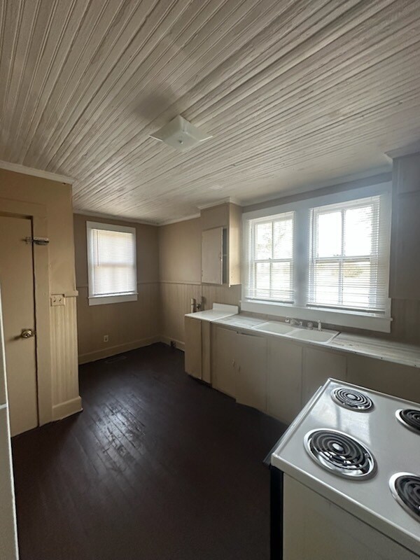 Foto del edificio - 621 E Jefferson St