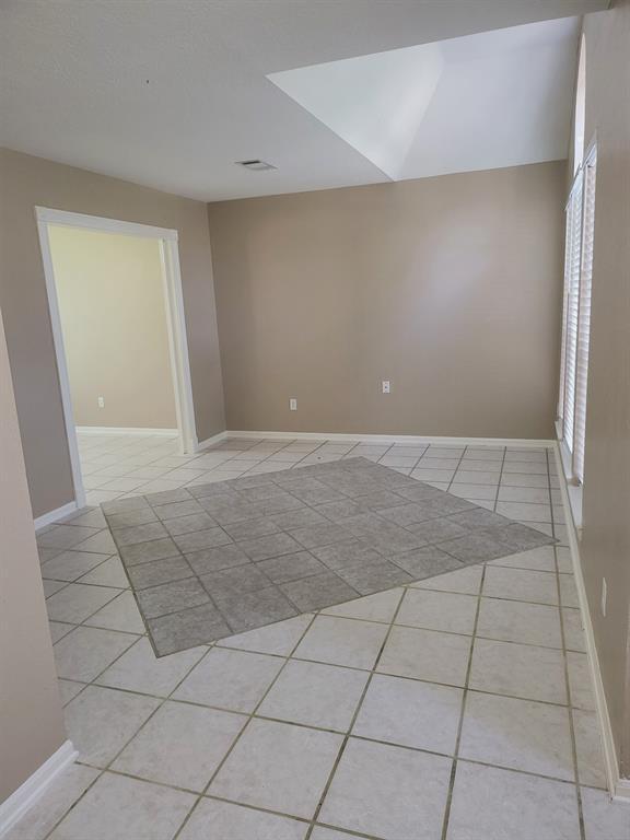 Building Photo - 67 Laughing Brook Ct