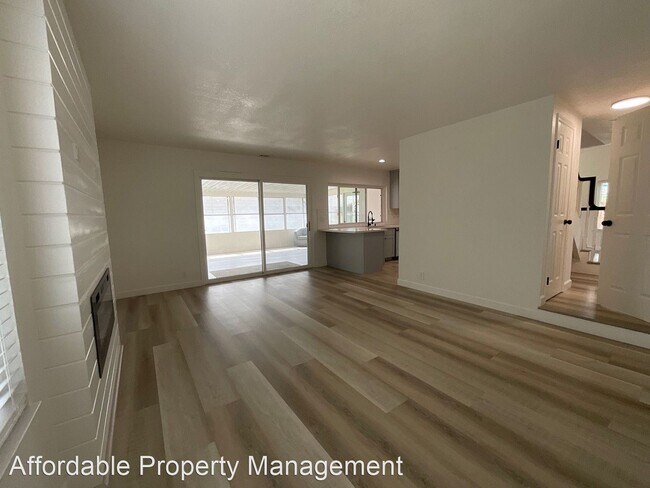 Building Photo - 4 br, 2.5 bath House - 32835 Mono Lake Ln