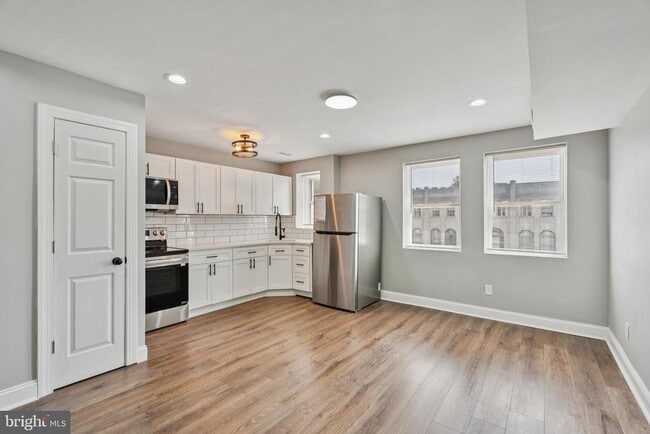 Building Photo - 6708 N Broad St