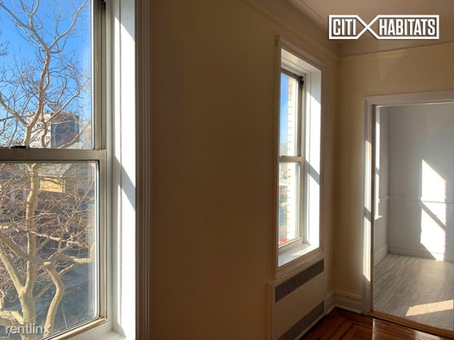 Building Photo - 3115 Avenue I Ave