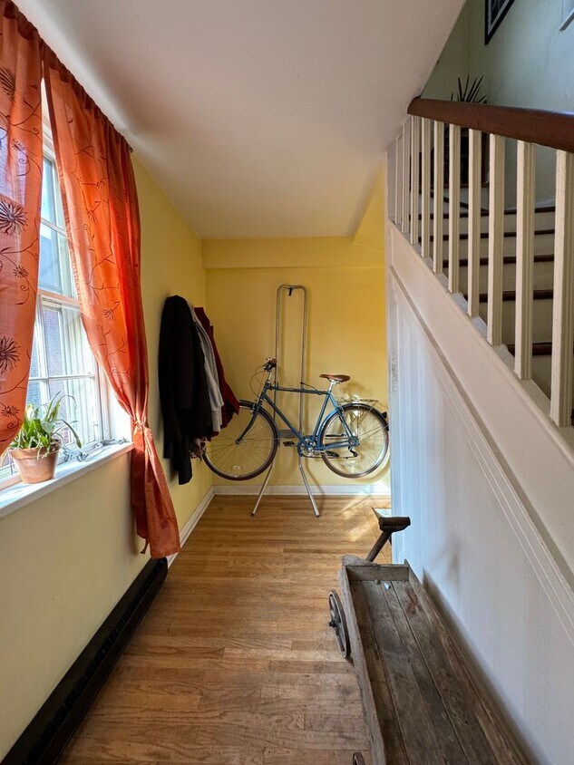 Foto principal - Beautiful Two Bedroom + Deck in Society Hill
