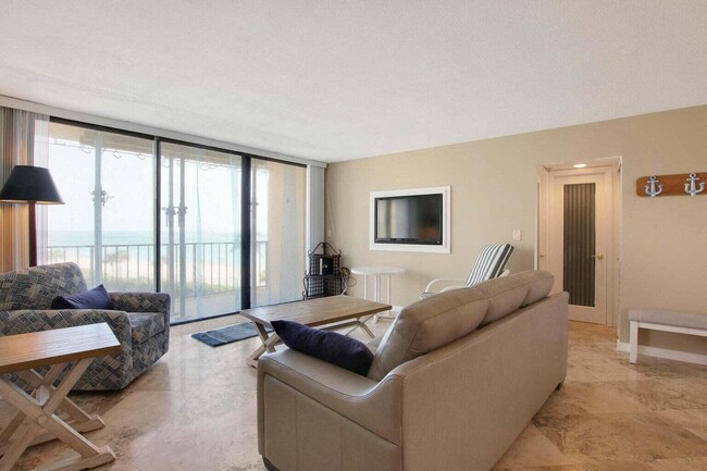 Foto del edificio - 100 Ocean Trail Way