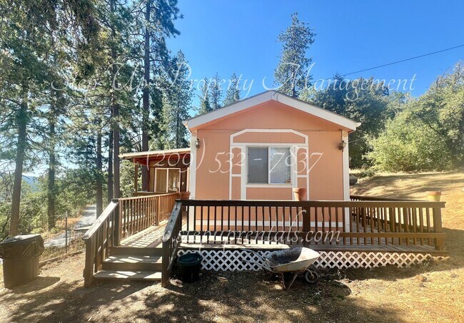 Building Photo - Charming 2-Bedroom Home in Ponderosa Hills...