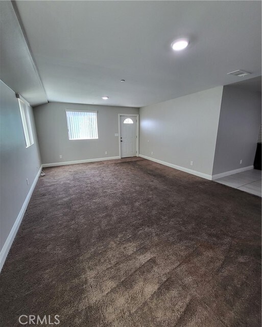 Foto del edificio - 1351 W 58th St