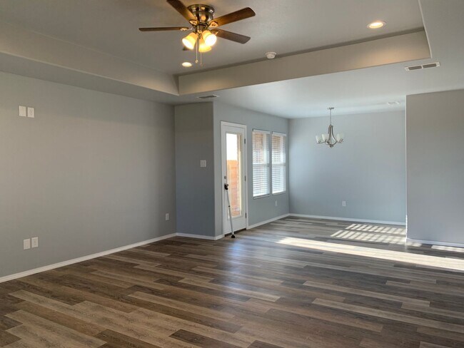 Foto del edificio - 8408-8411 11th St