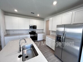 Building Photo - 6226 Mare Ave