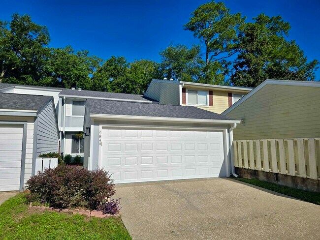 Foto del edificio - 2840 Blairstone Ct