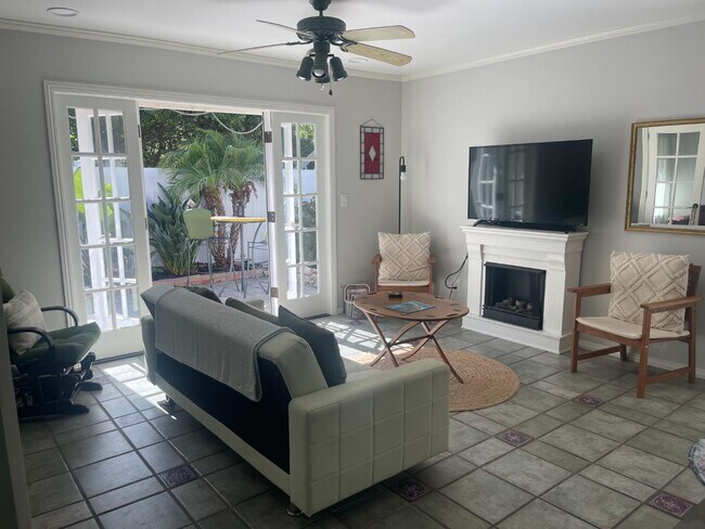 Foto del edificio - 1256 Evergreen Dr
