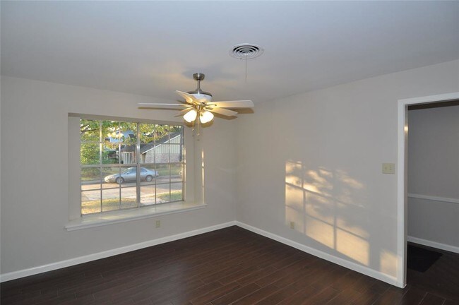 Foto del edificio - 4518 Mountwood St