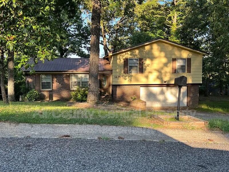 Foto principal - 1405 4th Pl NW