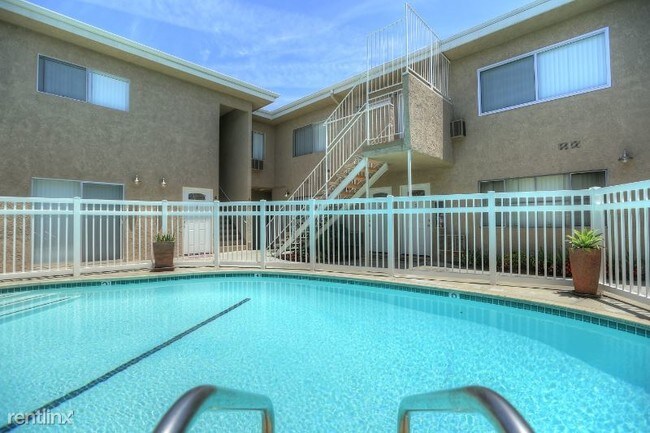 Building Photo - 2 br, 1 bath Apartment - 16236 Cornuta Ave