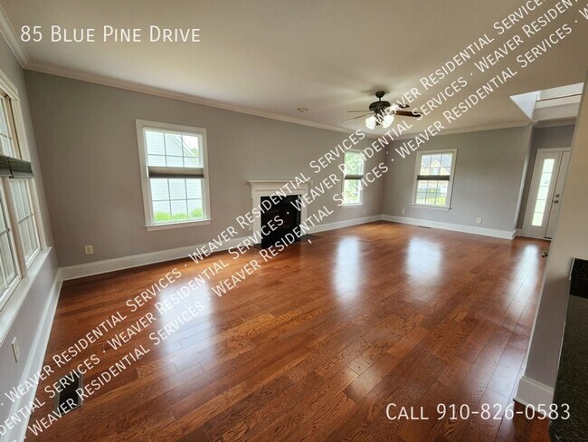 Foto del edificio - BEAUTIFUL TWO STORY HOME IN ANDERSON CREEK