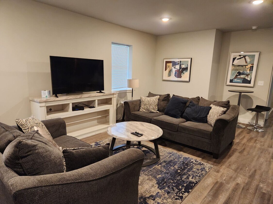 112 W Irvin St Unit A, Blackstone, VA 23824 Condo for Rent in