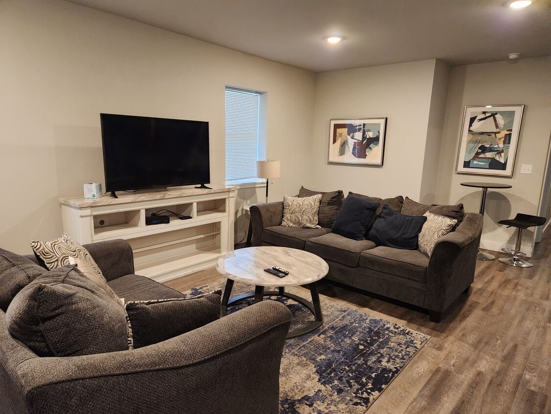 112 W Irvin St Unit A, Blackstone, VA 23824 Condo for Rent in