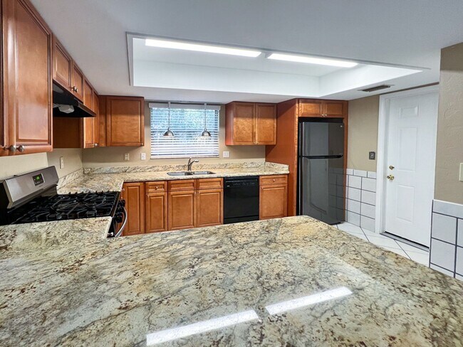 Building Photo - 3/2 Pet Friendly House with HUGE Back Yard...