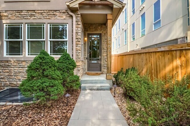 Foto del edificio - 2055 S Columbine St