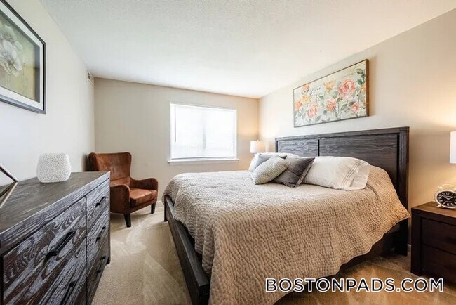 Building Photo - 28 Forest Acres Dr