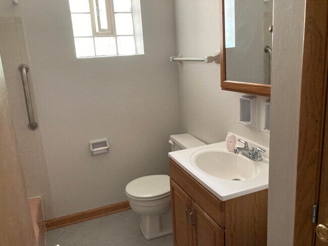 Foto del edificio - 3469 S 83rd St