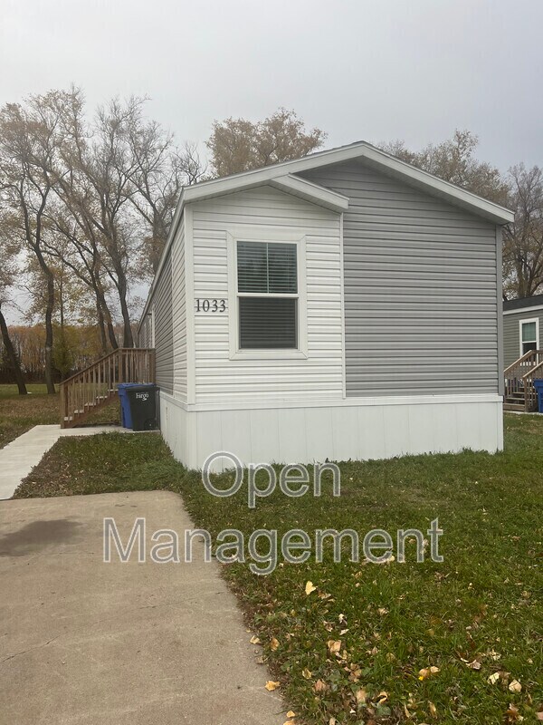 Foto del edificio - 1033 Gibraltor Ave