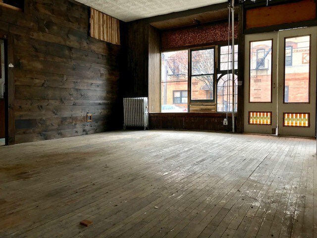 Foto principal - 853 Onderdonk Ave