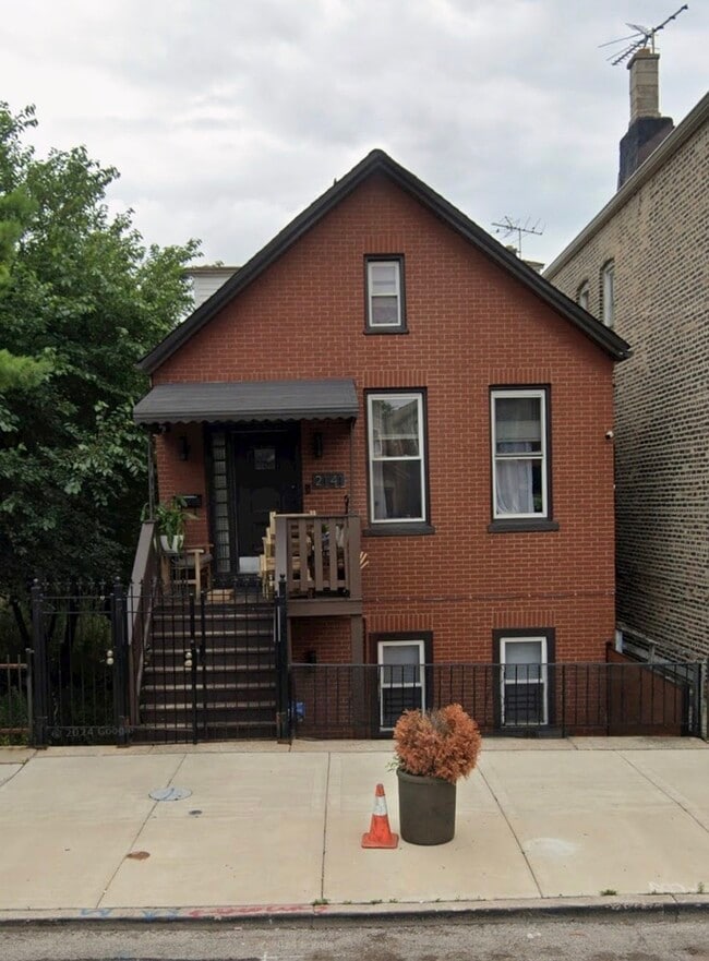 Building Photo - 2143 W 18th Pl