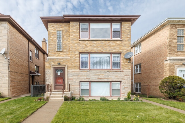 Building Photo - 6216 W Irving Park Rd