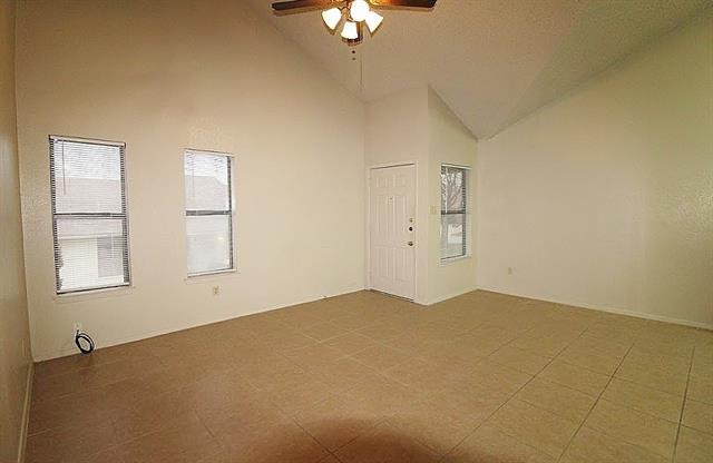 Building Photo - 1110 Curtis Dr