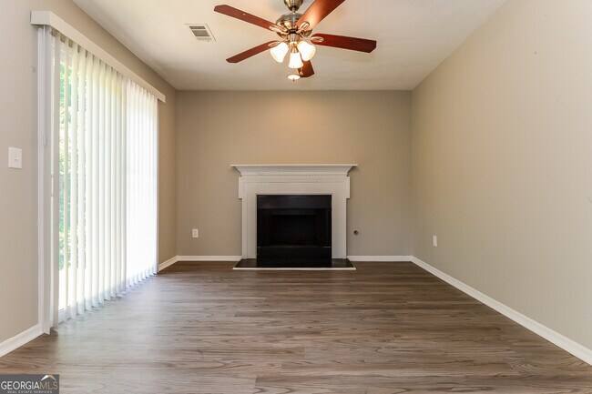 Foto del edificio - 2457 Northmill Ln