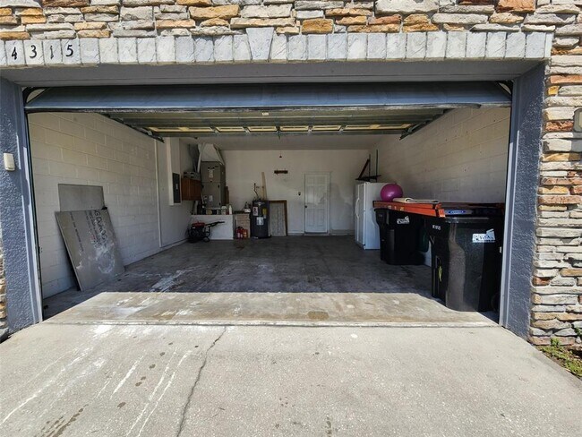 Foto del edificio - 14315 Huntcliff Park Way