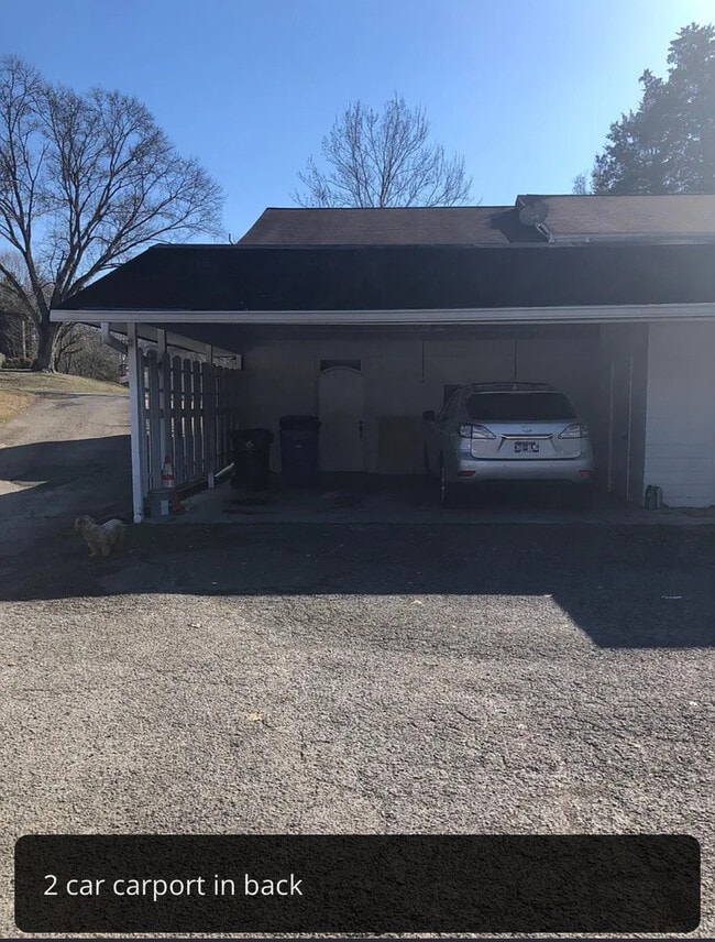 Building Photo - 115 Golfcrest Ln