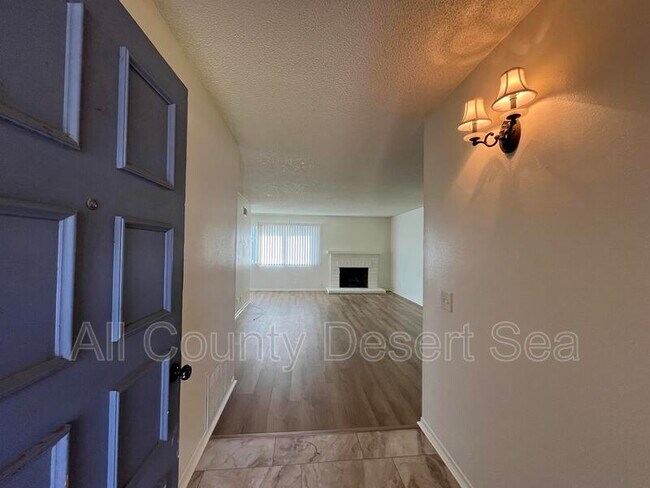 Foto del edificio - 5832 Nordina Dr