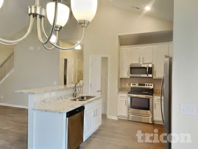 Building Photo - 319 Wyburn Pl