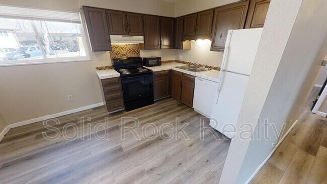 Foto del edificio - 357 Gahart Dr