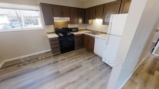Building Photo - 357 Gahart Dr